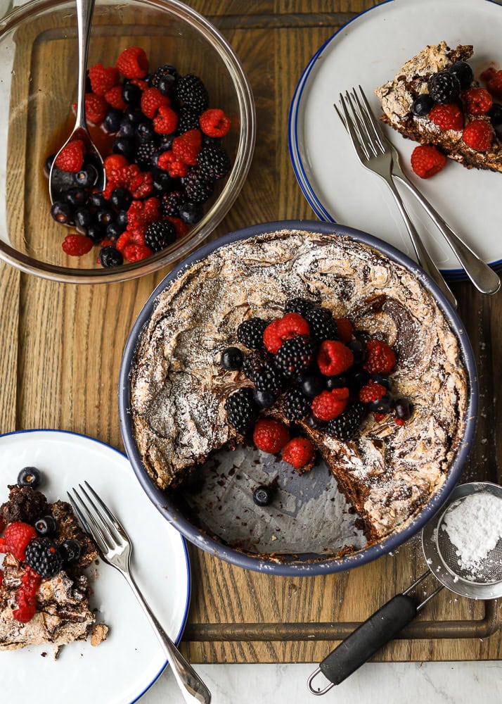 marbled-chocolate-meringue-cake_lions-bread-1