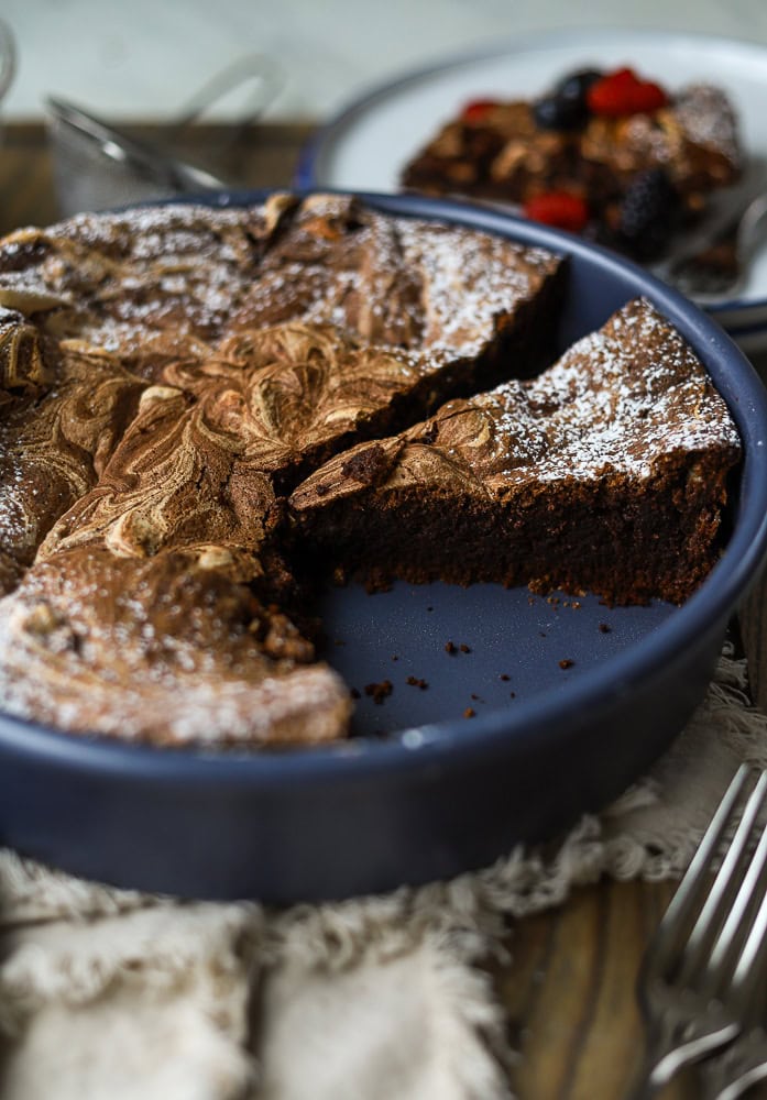 marbled-chocolate-meringue-cake_lions-bread-11